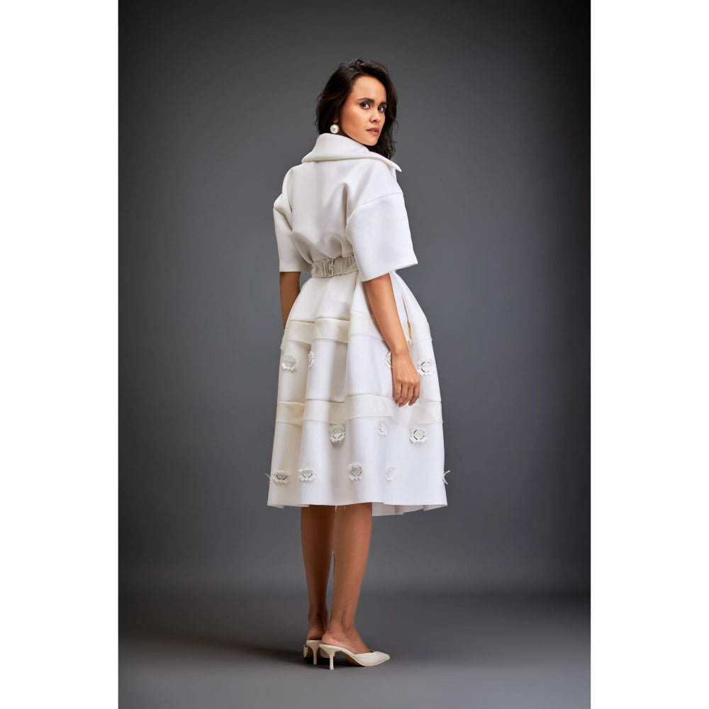 Deepika Arora Womens White Top With Skirt And Belt (Set of 2)