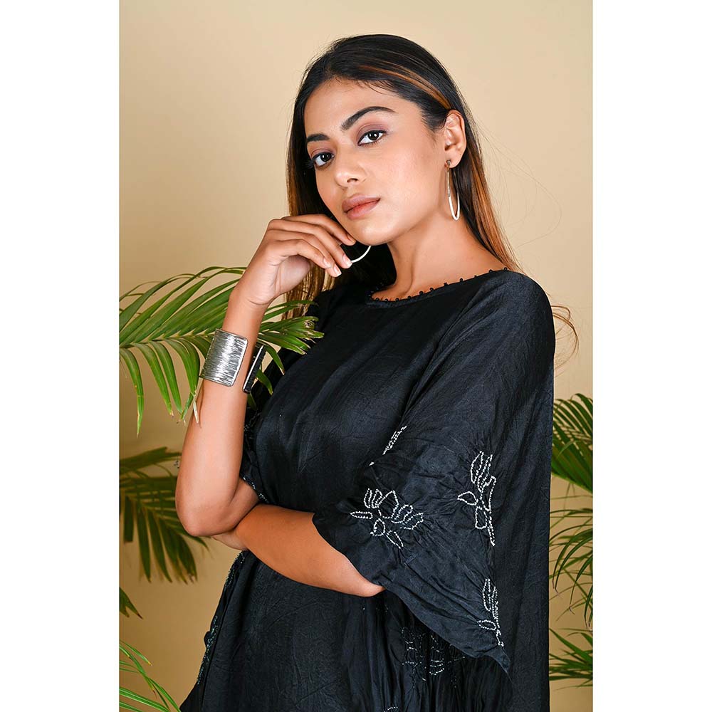 Dyelogue Lotus Kaftan