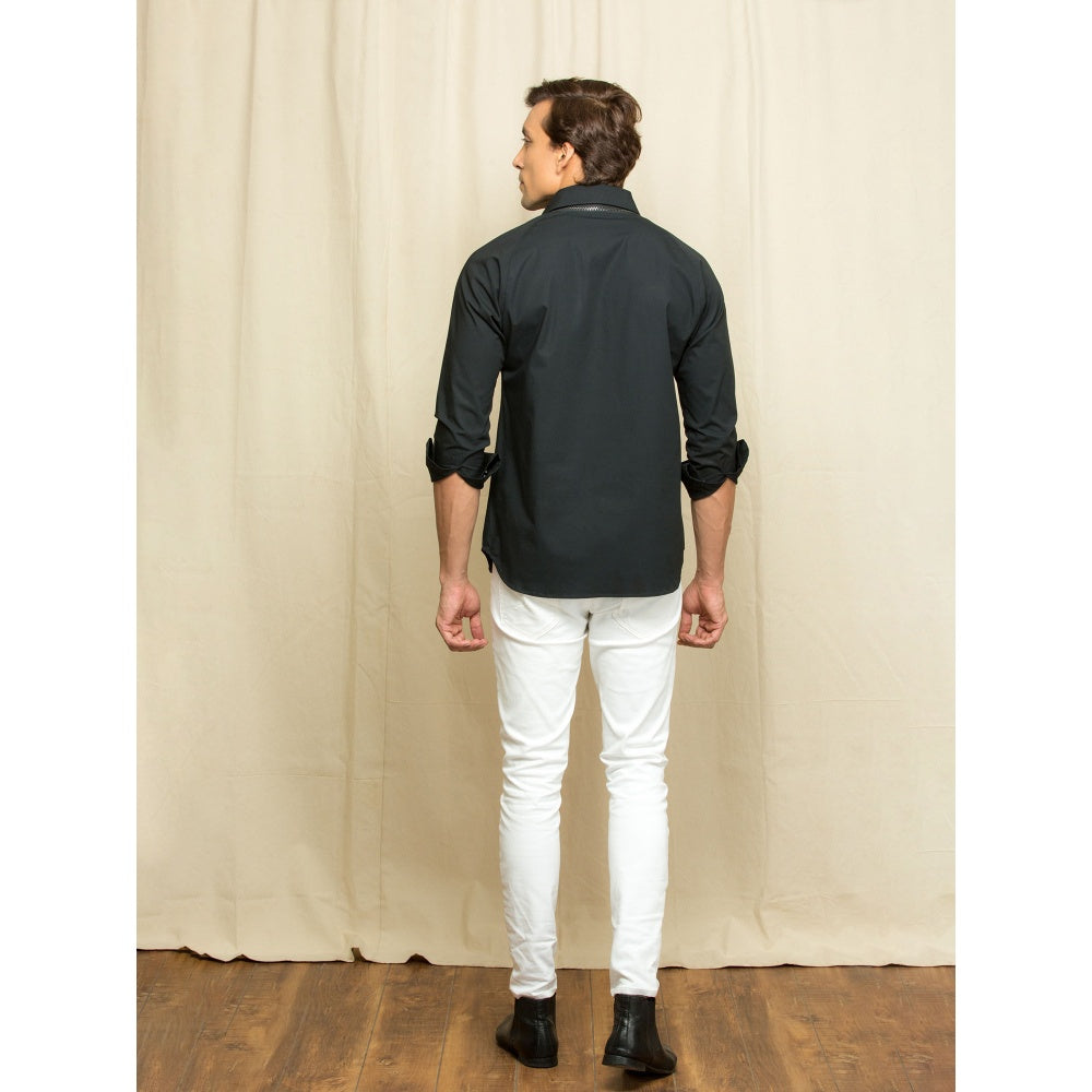 Echke Shirt with Zip Across Shoulders