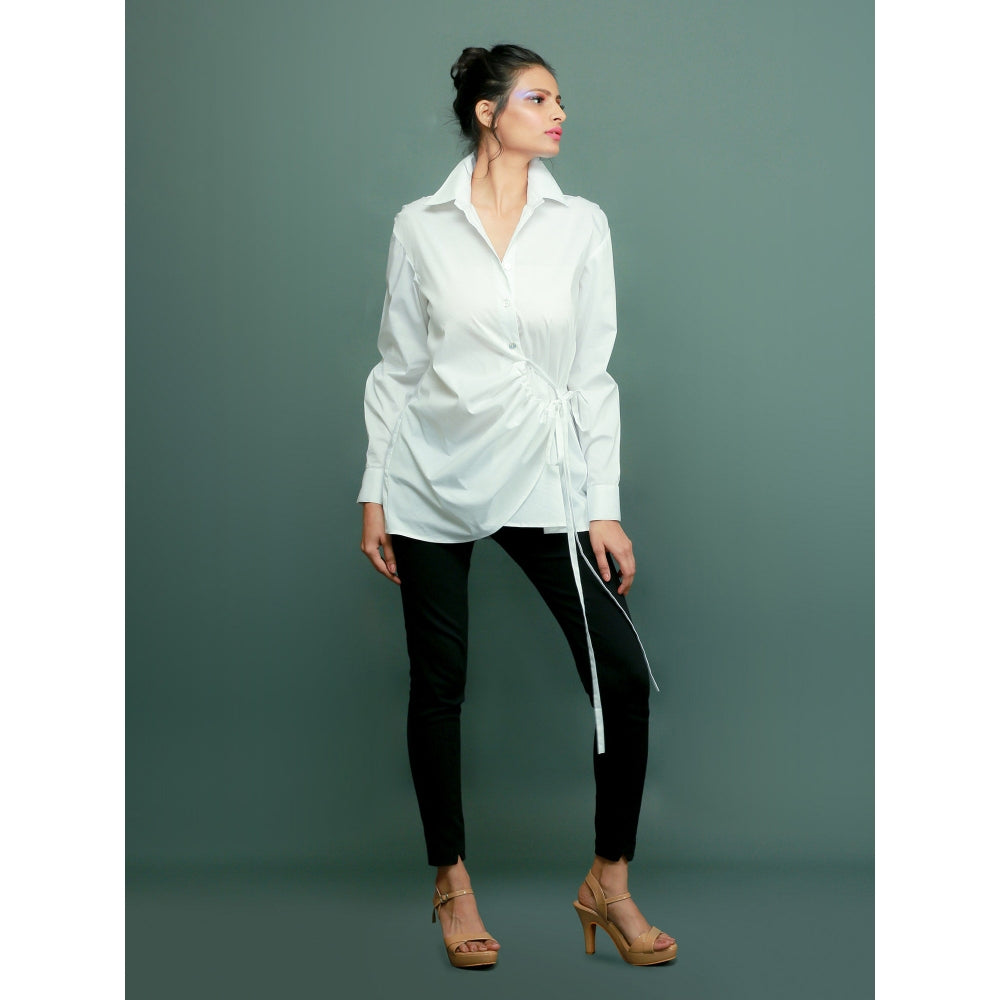 Echke Shirt With Tie-Up Feature