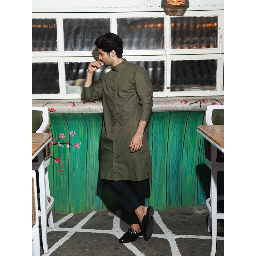 Echke Olive Green & Black Co-ord (Set of 2)