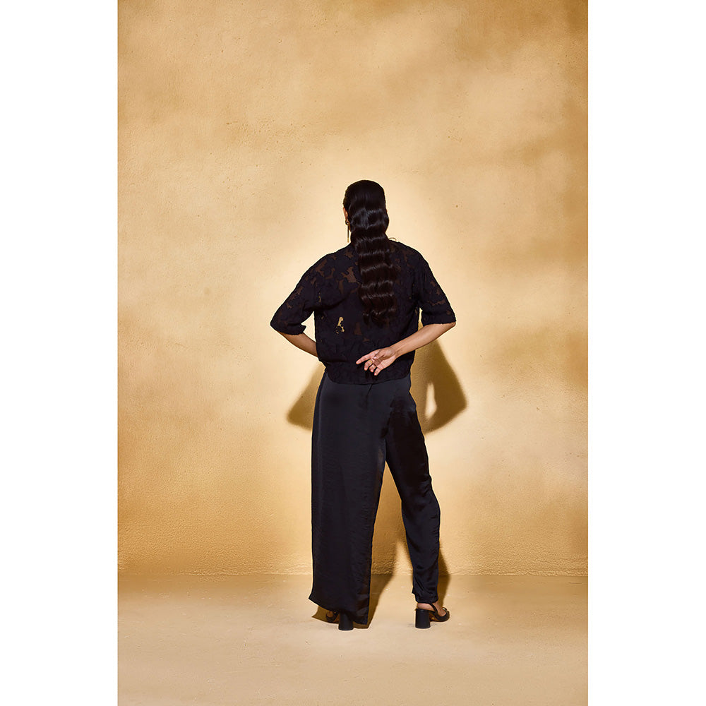 EchoStudio Black Noir Self Design Shirt