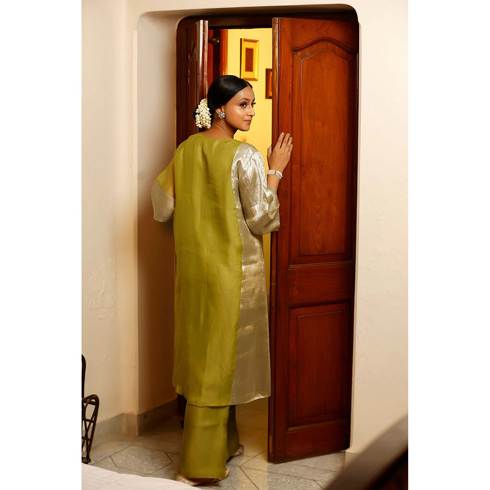 EEDA Green Woven Kurta with Pant