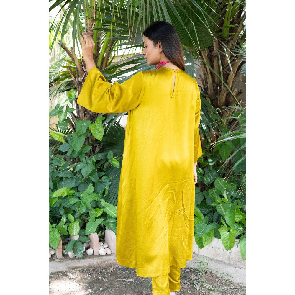 Ekavira Sunheri Choga Kurta with Pant & Dupatta for Women (Set of 3)
