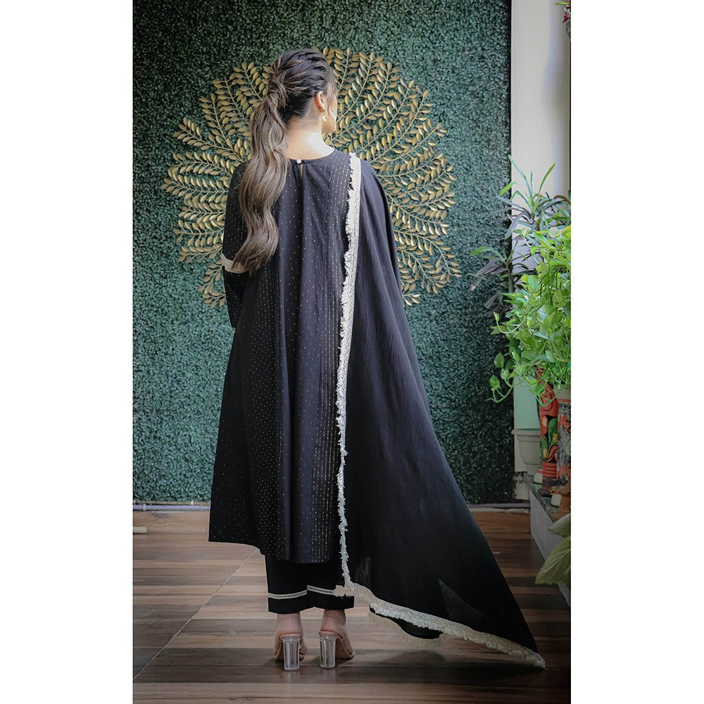 Ekavira Black Jashna Kurta with Pant and Dupatta (Set of 3)