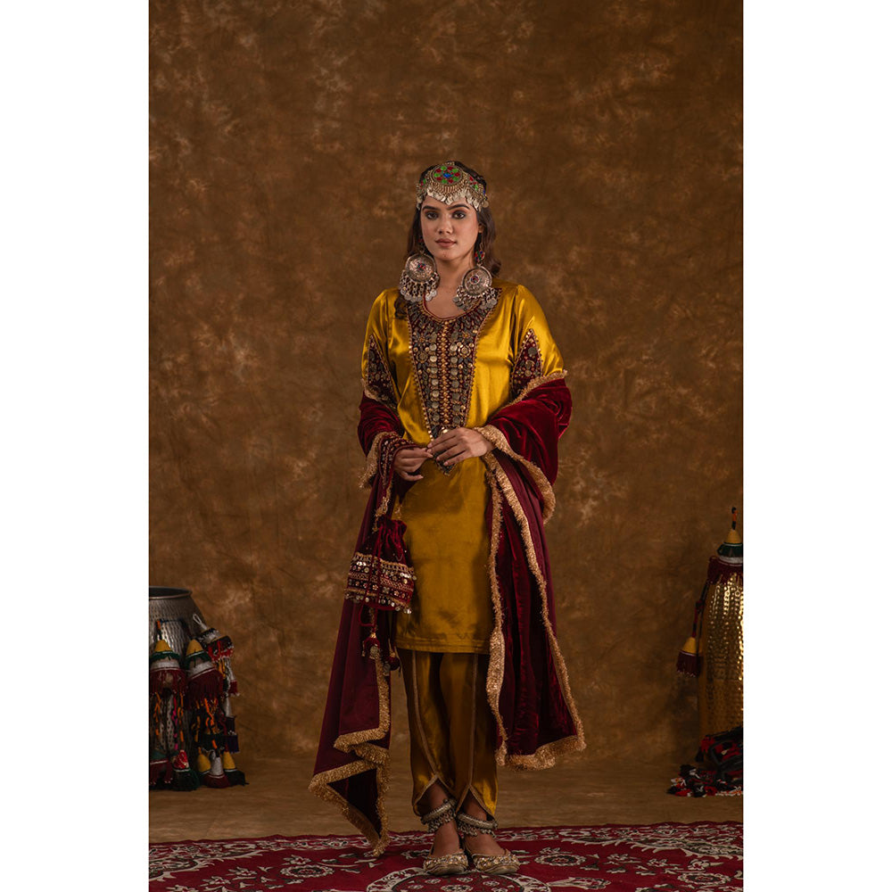 Ekavira Rubina Solid Patch Work Kurta with Tulip Pant and Dupatta (Set of 3)