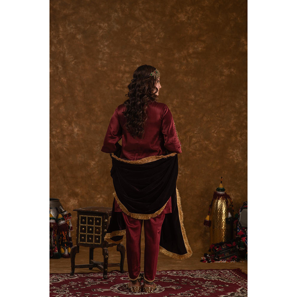 Ekavira Rubina Solid Patch Work Kurta with Tulip Pant and Dupatta (Set of 3)