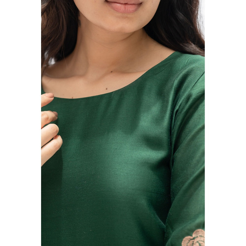 Etar Green Rose Kurta with Pants (Set of 2)