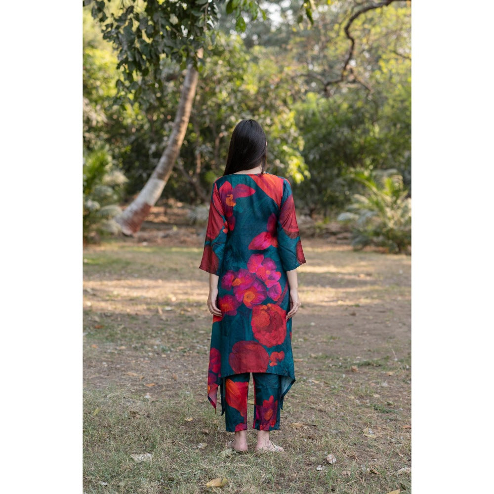 ETAR Jade Bain Kurta and Pant (Set of 2)