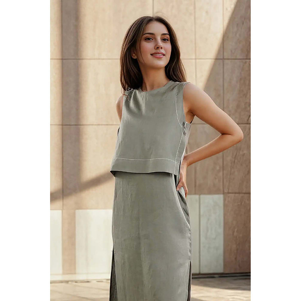 Fawn 24 Olive Linen Round Neck Solid/Plain Sleeveless Maxi Dress