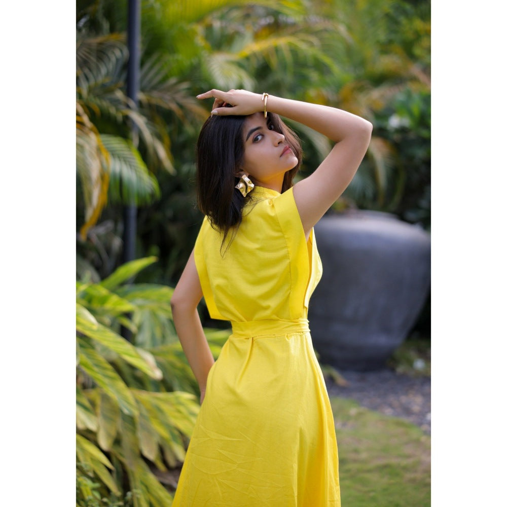 FORAM PATEL Yellow Maxi Dress with Belt (Set of 2)