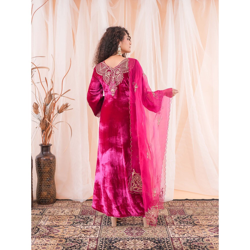 Farha Syed Raspberry Pink Kaftan Kurta with Dupatta And Pant (Set of 3)