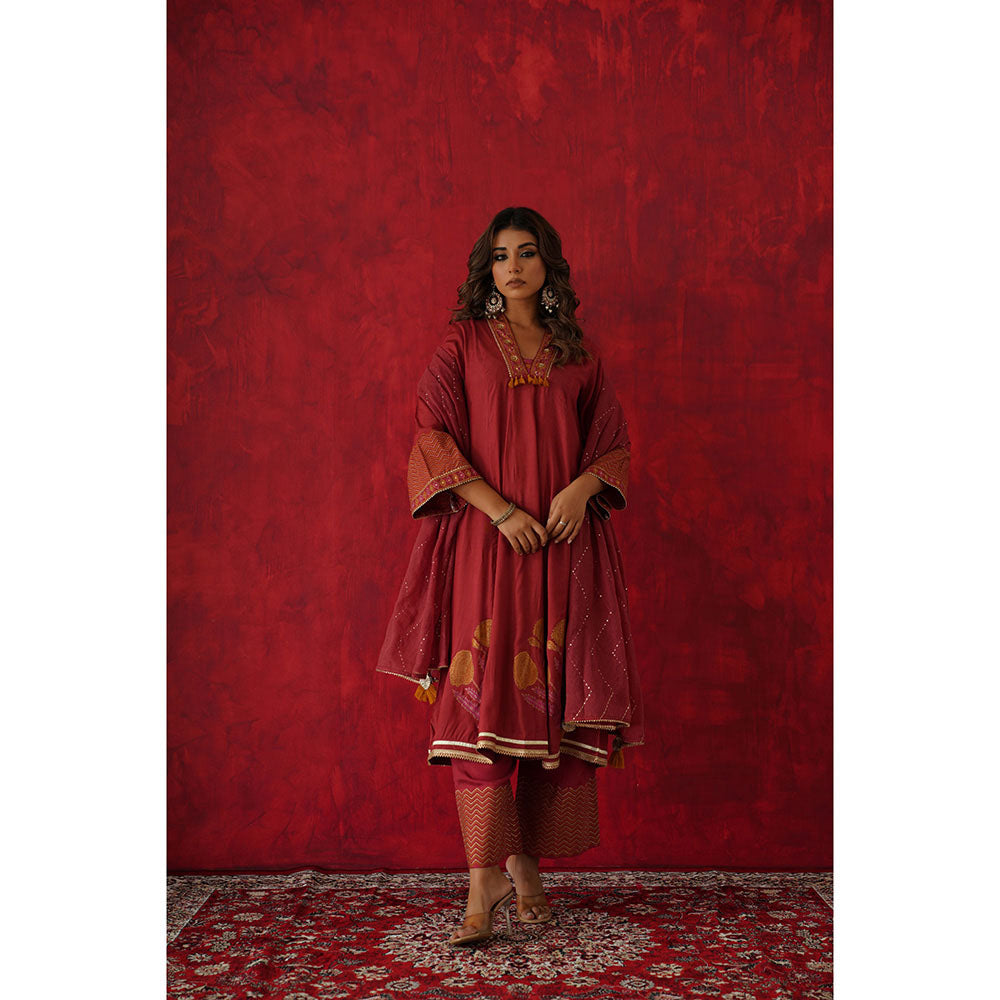 GANGA GRACE Women Art Silk Floral Maroon Kurta with Pant and Dupatta
