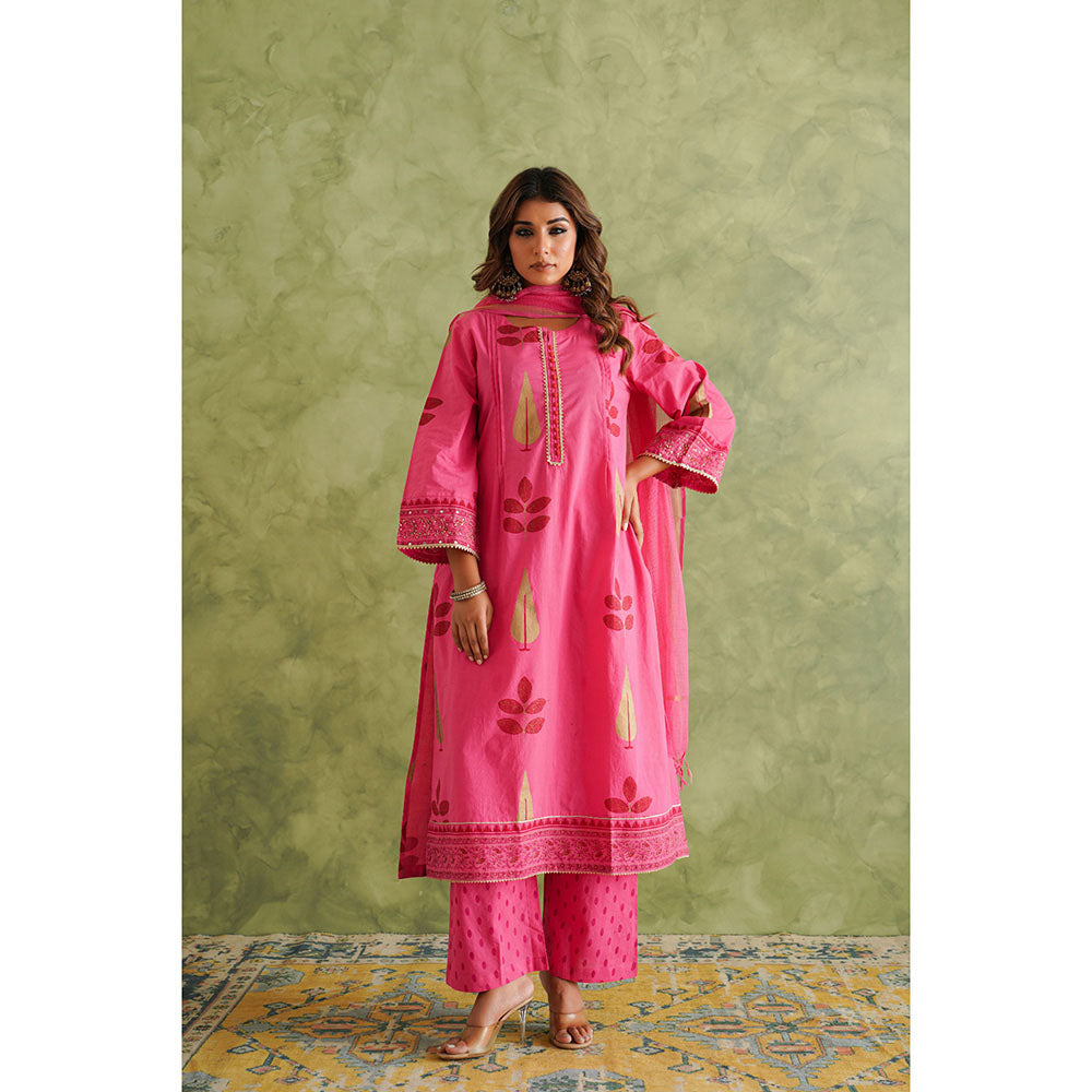 GANGA GRACE Women Cotton Printed Pink Kurta with Pant and Dupatta