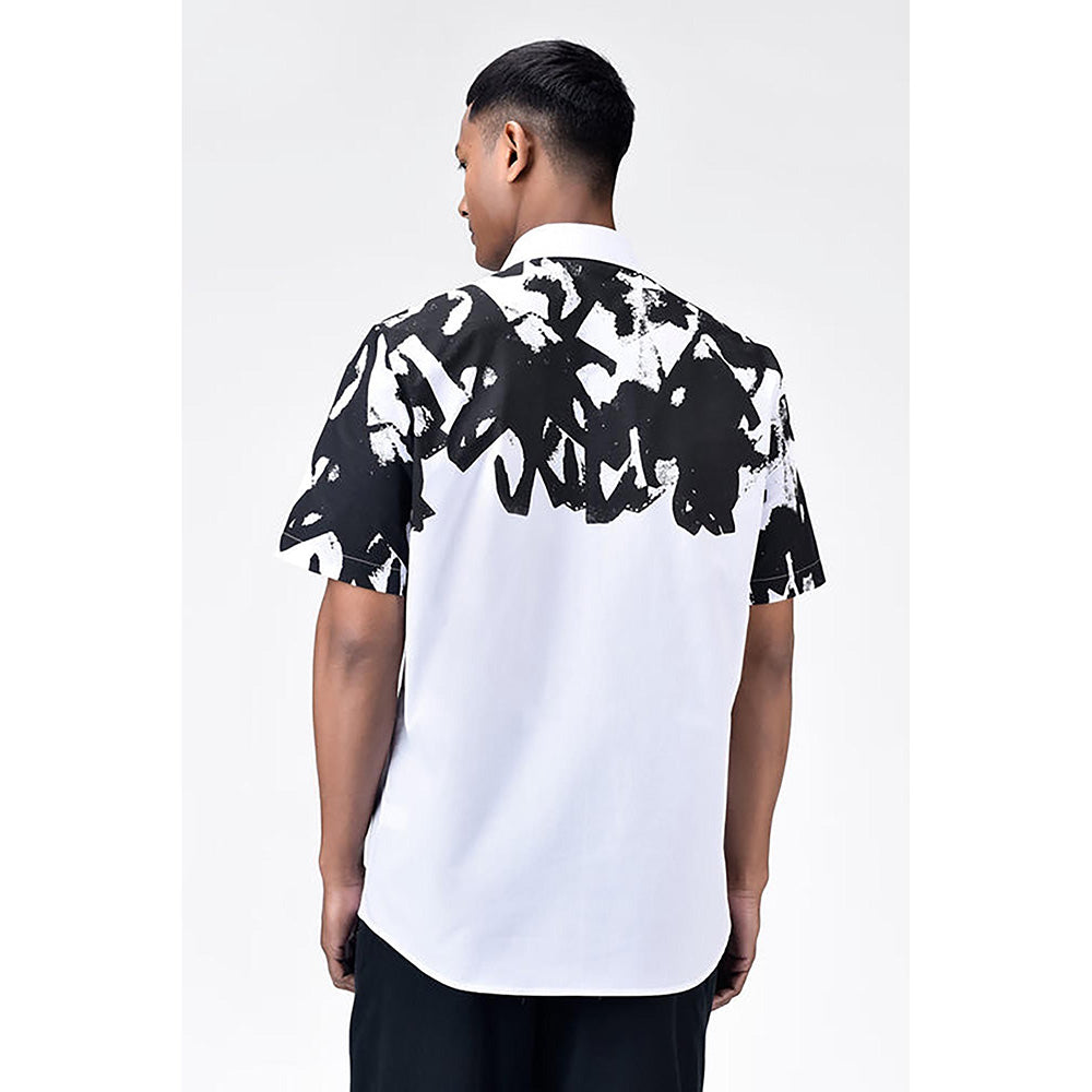 Genes Lecointe Hemant Half-Sleeve Moth Mirage Button-Up Shirt