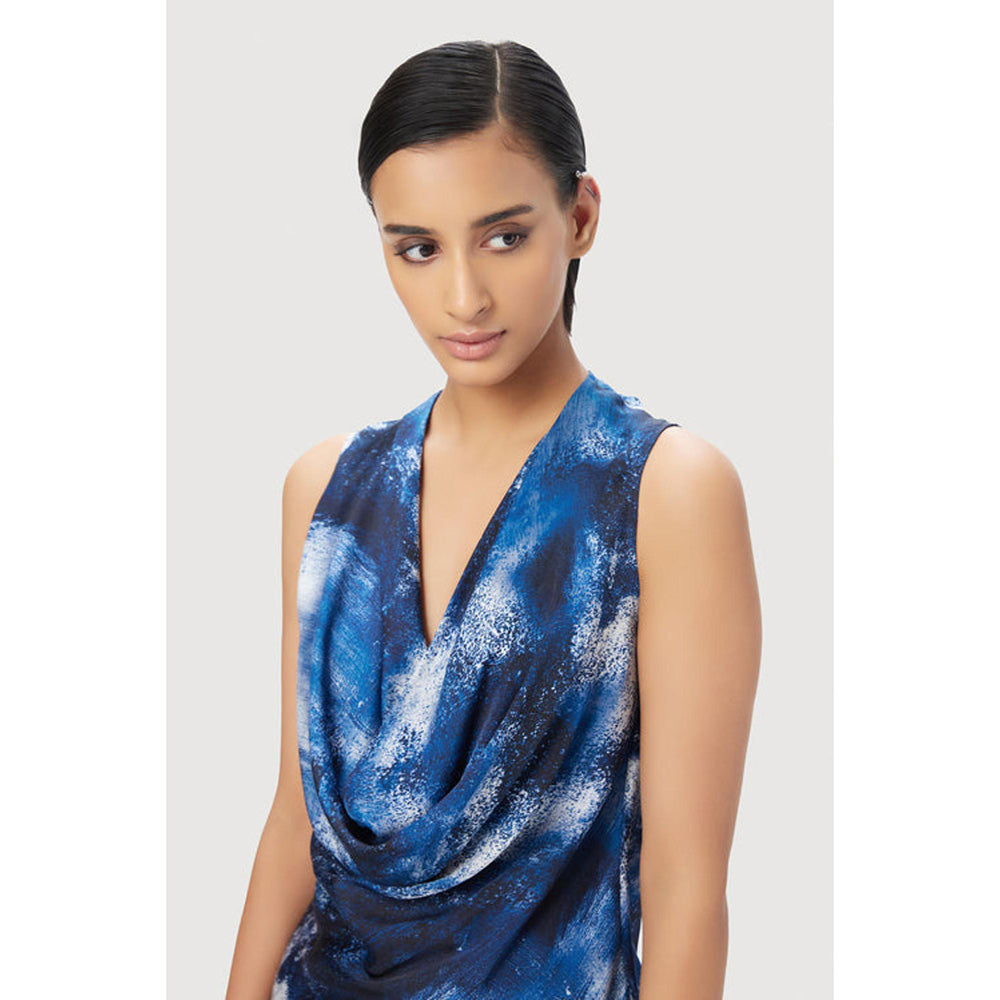 Genes Lecoanet Hemant Slim Fit Sleeveless Top With All-Over Textured Print