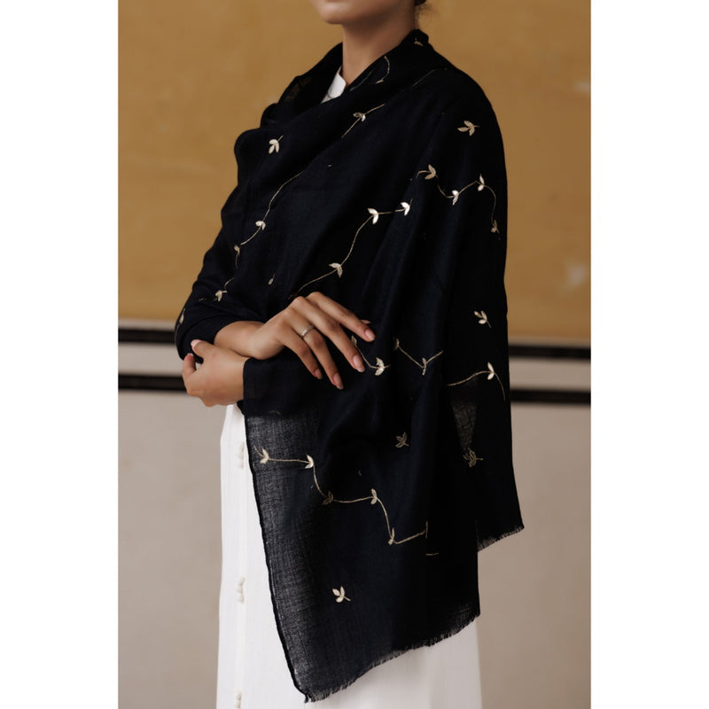 Geroo Luxe Black Hand Embroidered Gota Patti Woolen Shawl