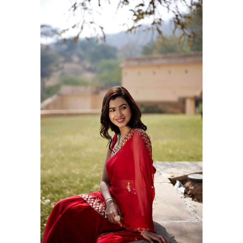 Geroo Luxe Embroidered Pure Chiffon Saree with Unstitched Blouse