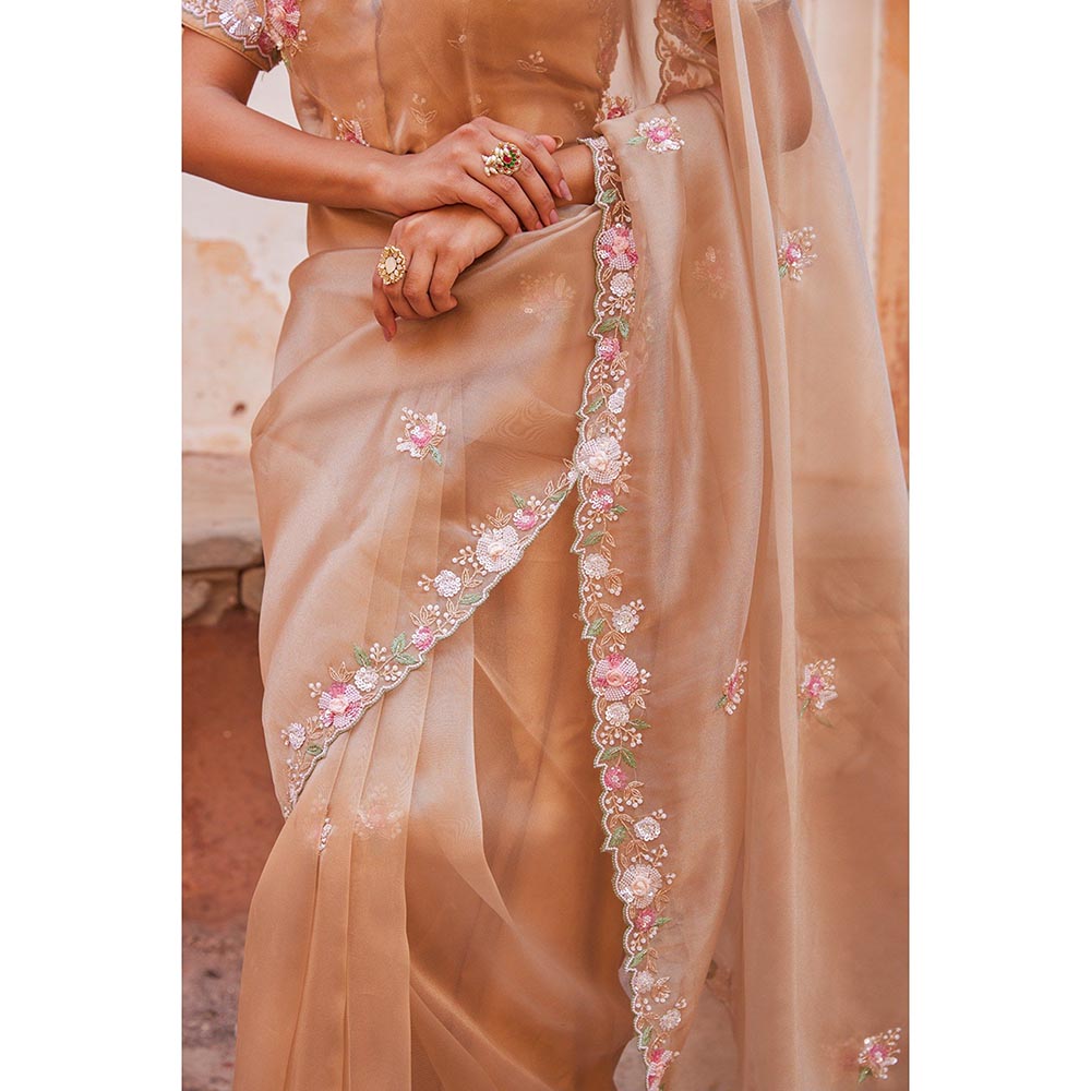 Geroo Luxe Antique Beige Pure Tissue Saree with Unstitched Blouse