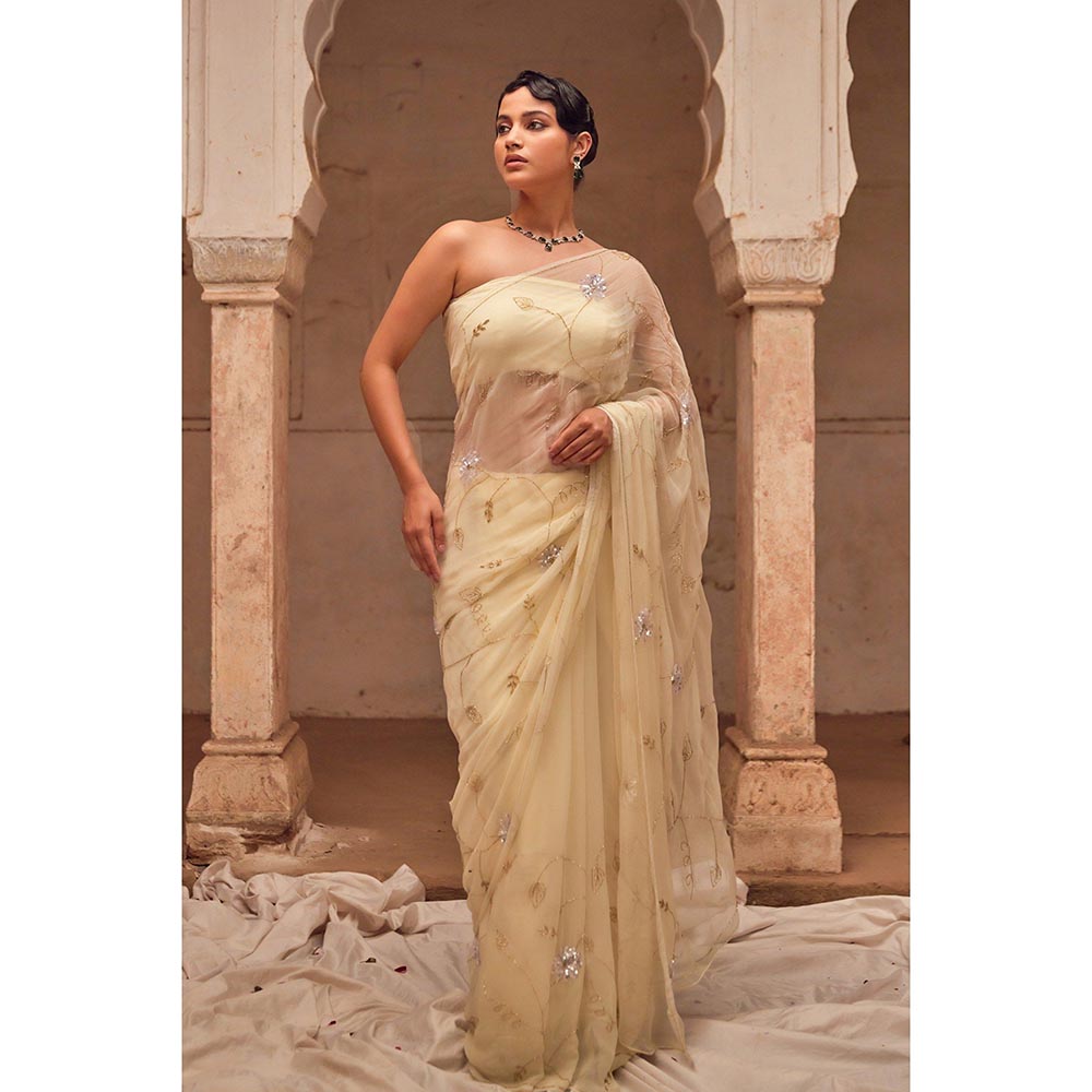Geroo Luxe Beige Embroidered Saree with Unstitched Blouse and Cape