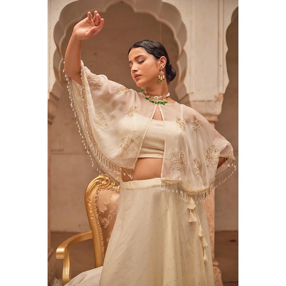 Geroo Luxe Off White Mukaish Lehenga with Blouse and Cape