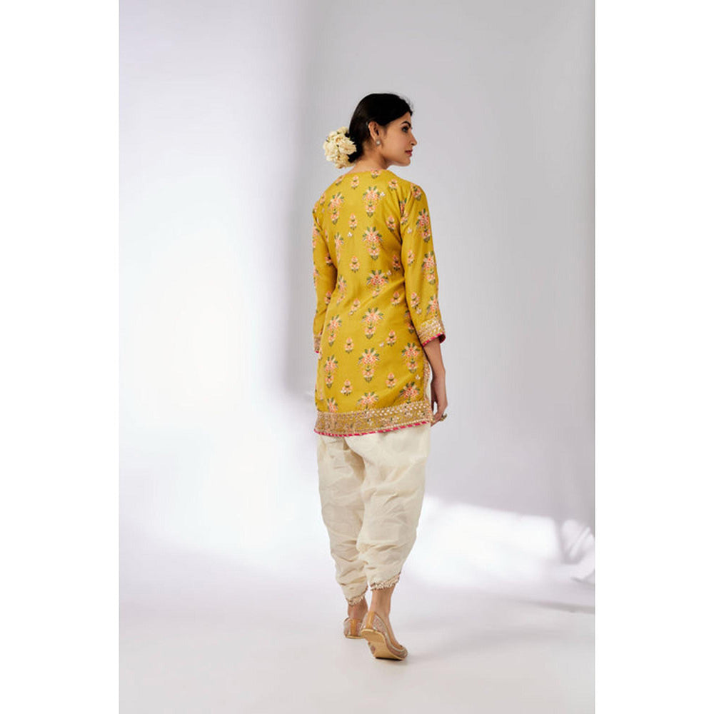 Gopi Vaid Moulika Dhoti Set