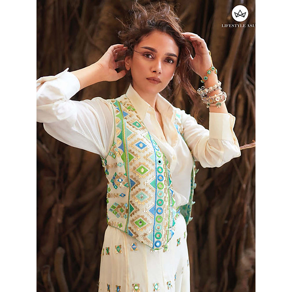 Gopi Vaid Aditi Rao Hydari In Amara Jacket Set with Flared Pants