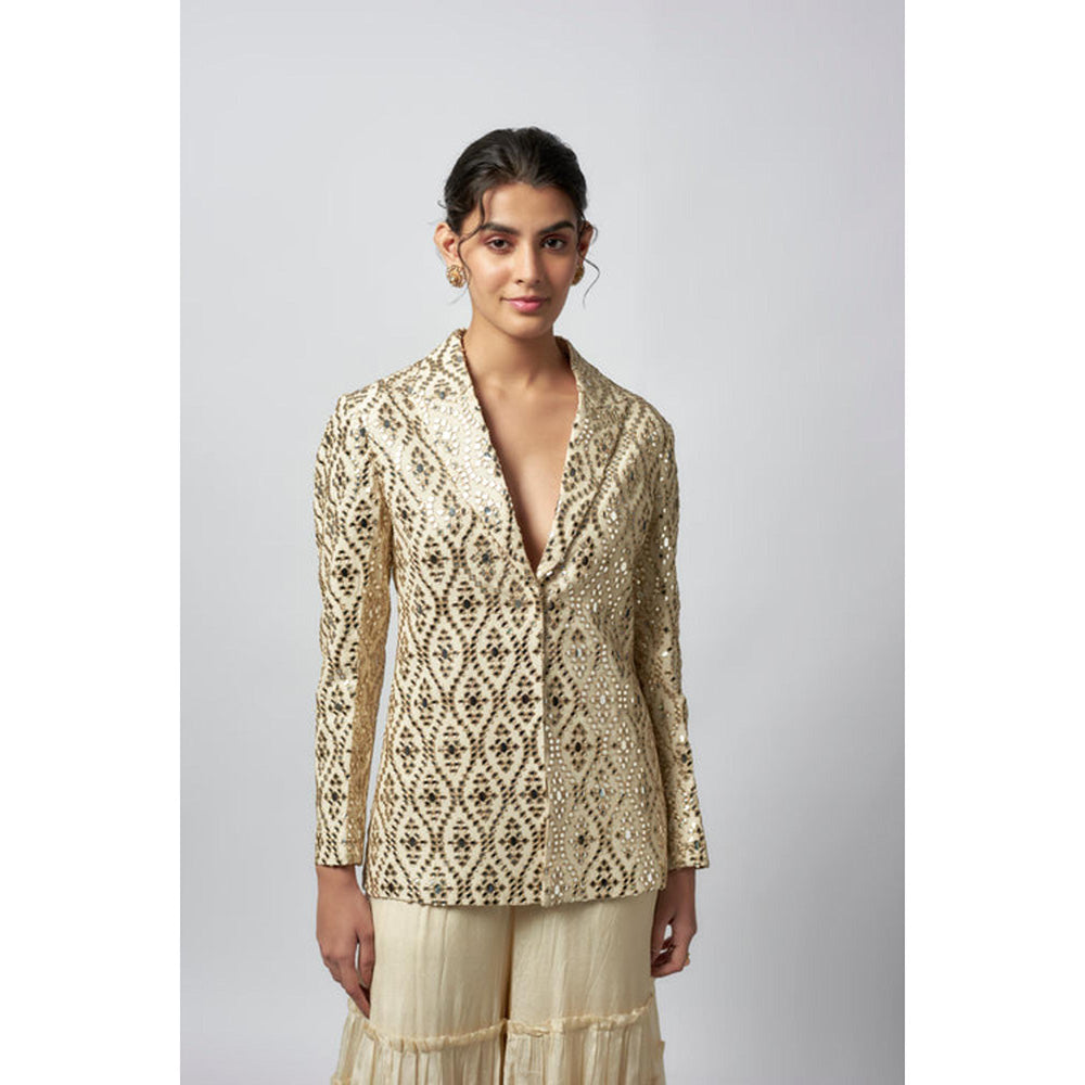 Gopi Vaid Agasti Sharara Set