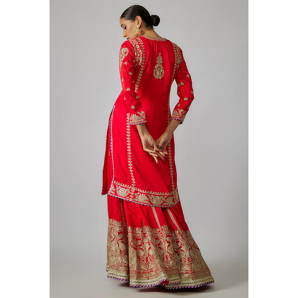 Gopi Vaid Baani Sharara Set