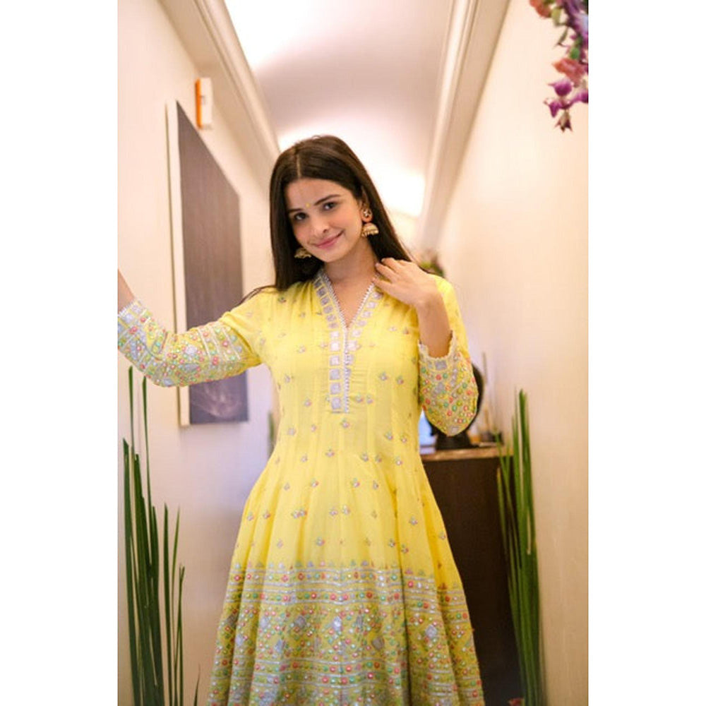 Gopi Vaid Chetna Pandey in Noor AG with Dhoti