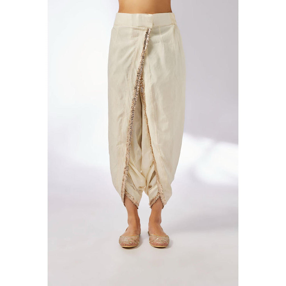 Gopi Vaid Ekta AG Dhoti Set