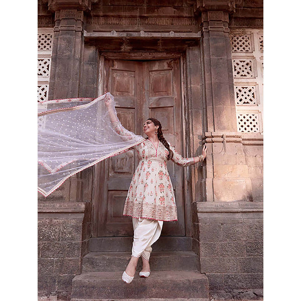 Gopi Vaid Ekta AG Dhoti Set-Huma Qureshi