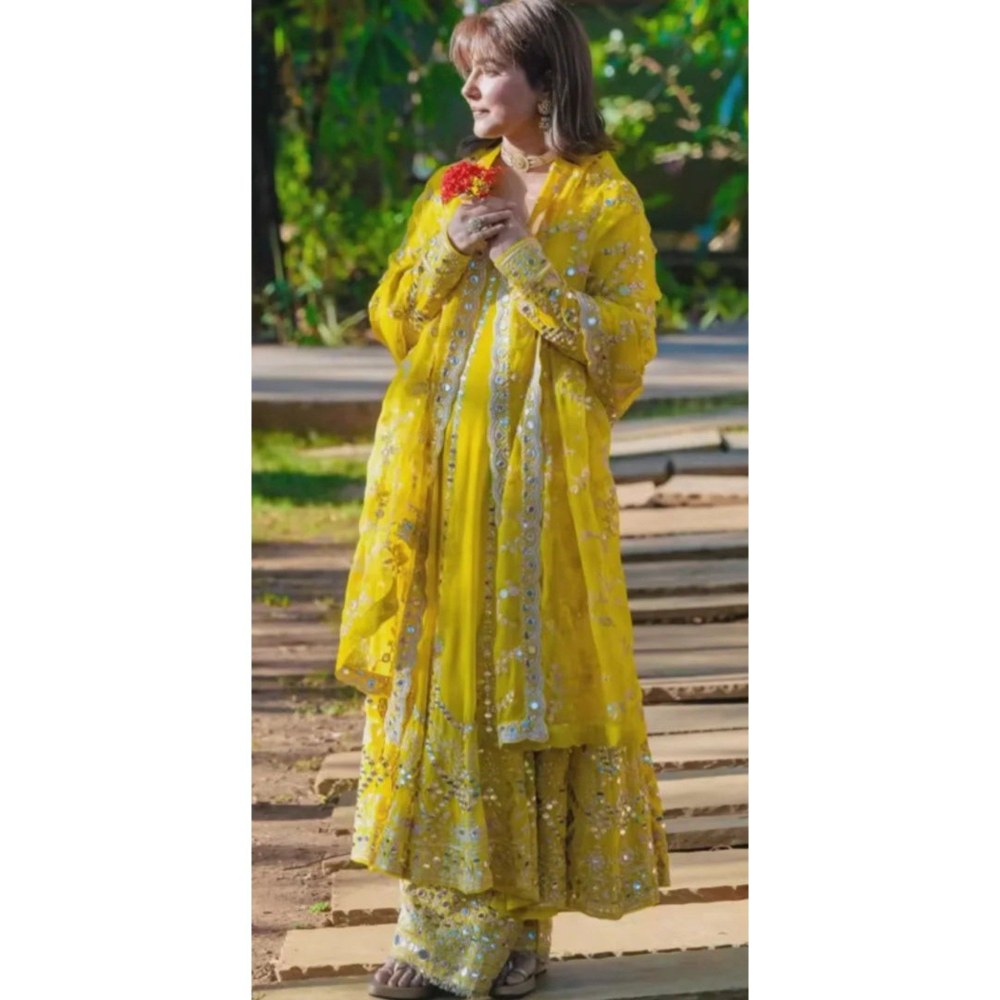 Gopi Vaid Hina Khan In Cheshtha Yellow Anarkali Kurta with Pant and Dupatta