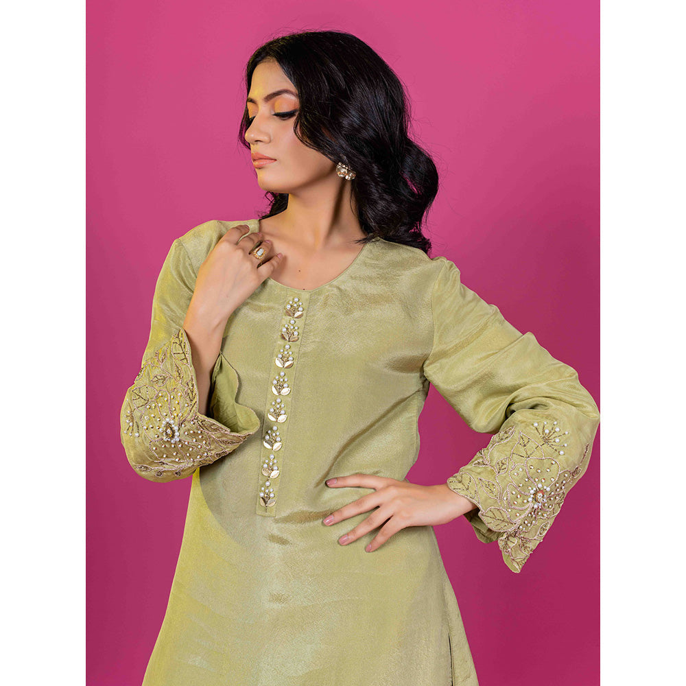 Harleen Kaur Green Tissue Hand Embroidered Kurta with Pant and Dupatta (Set of 3)