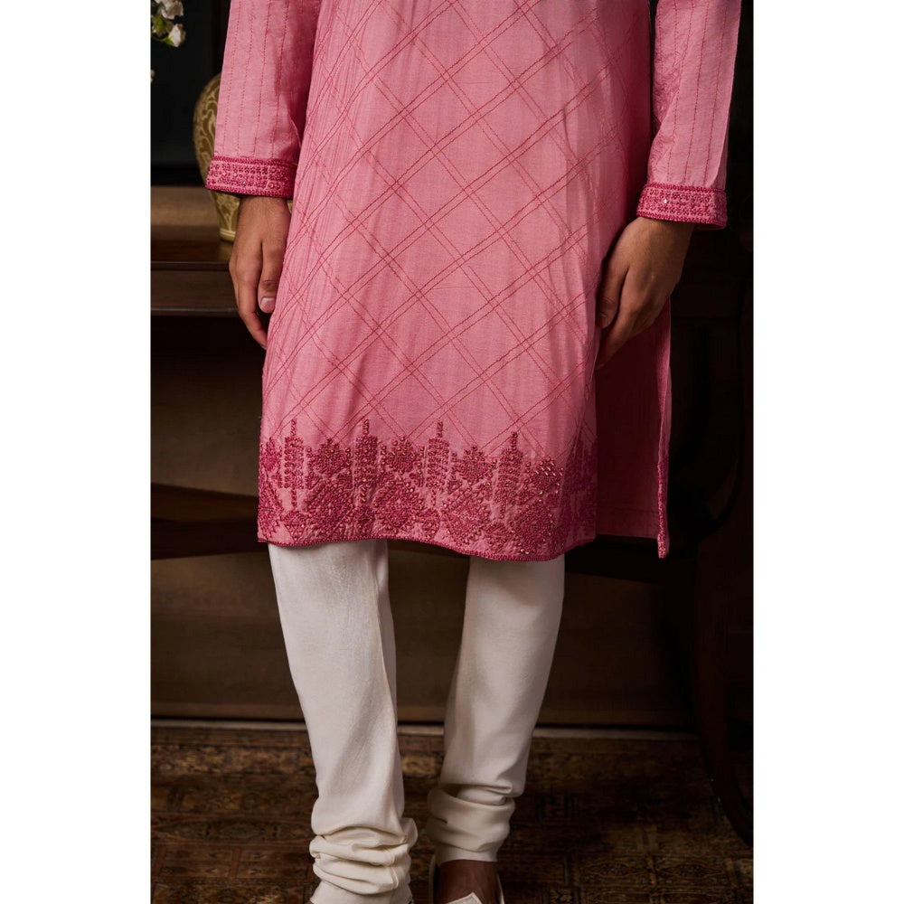 HISTORI Cotton Silk Men Pink Embroidered Kurta with Churidar