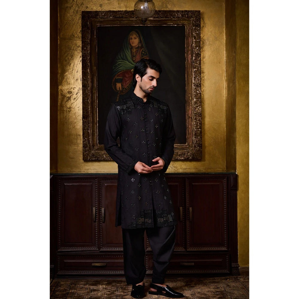 HISTORI Cotton Silk Men Black Embellished Kurta with Salwar