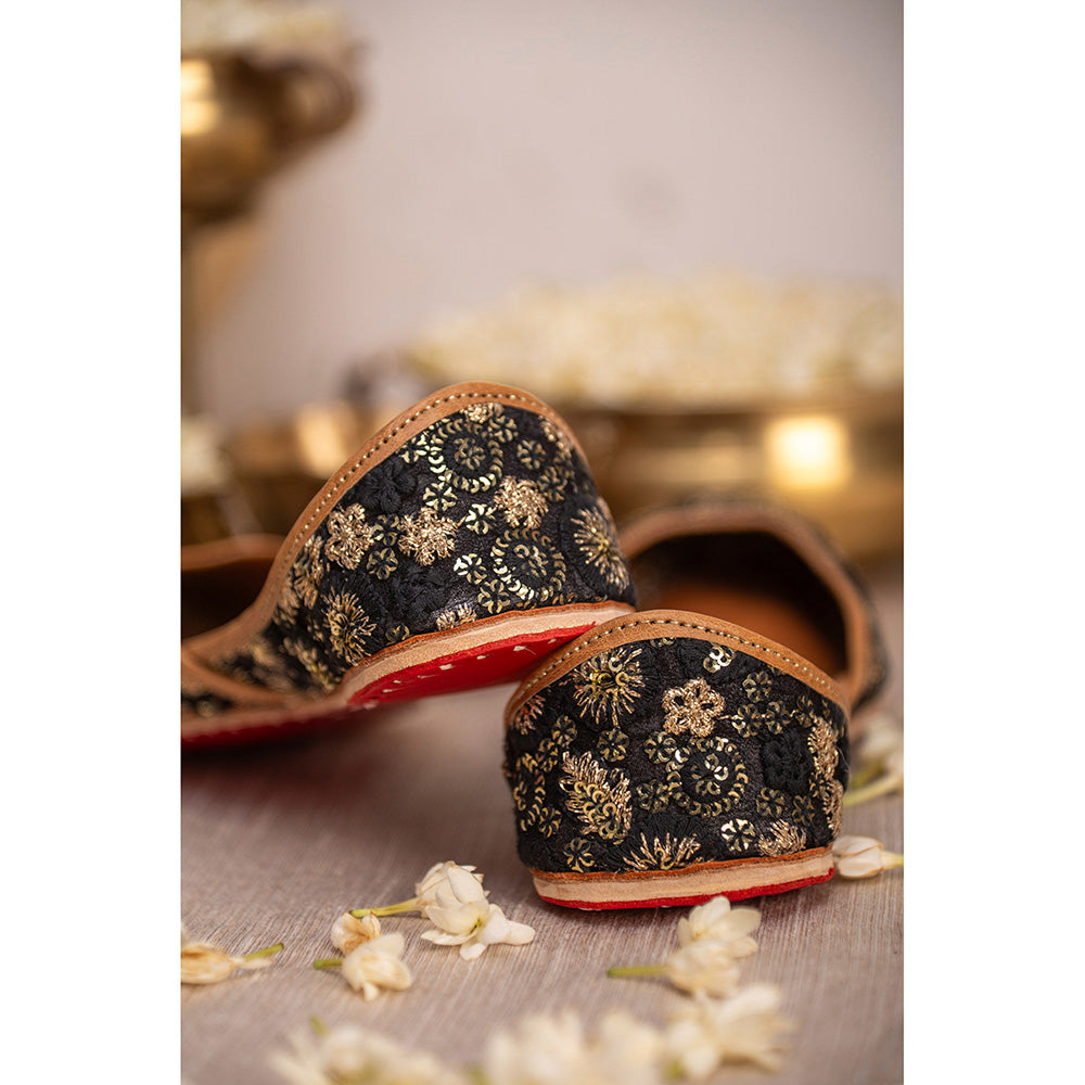 House of Vian Abeera Embroidered Juttis