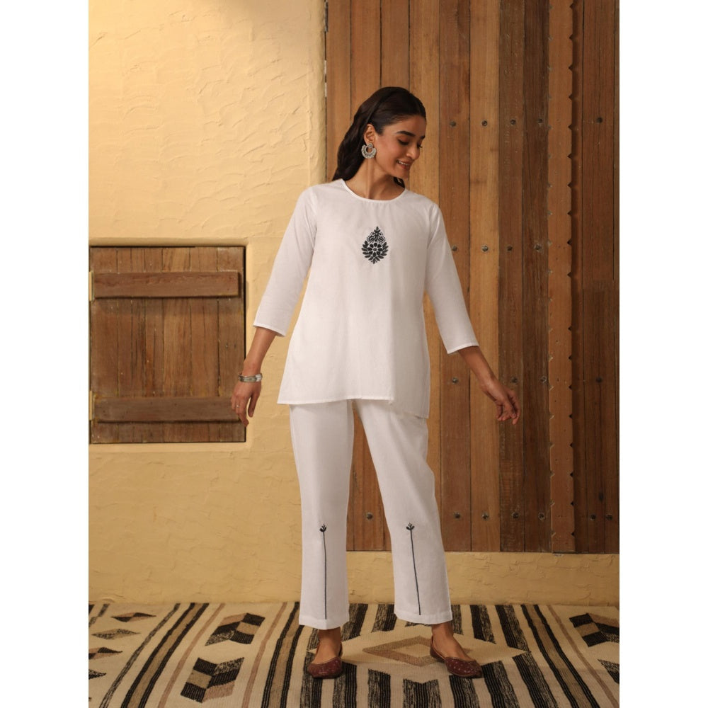 House of Chikankari Women's White Hand Embroidered Solid Co-Ord (Set of 2)