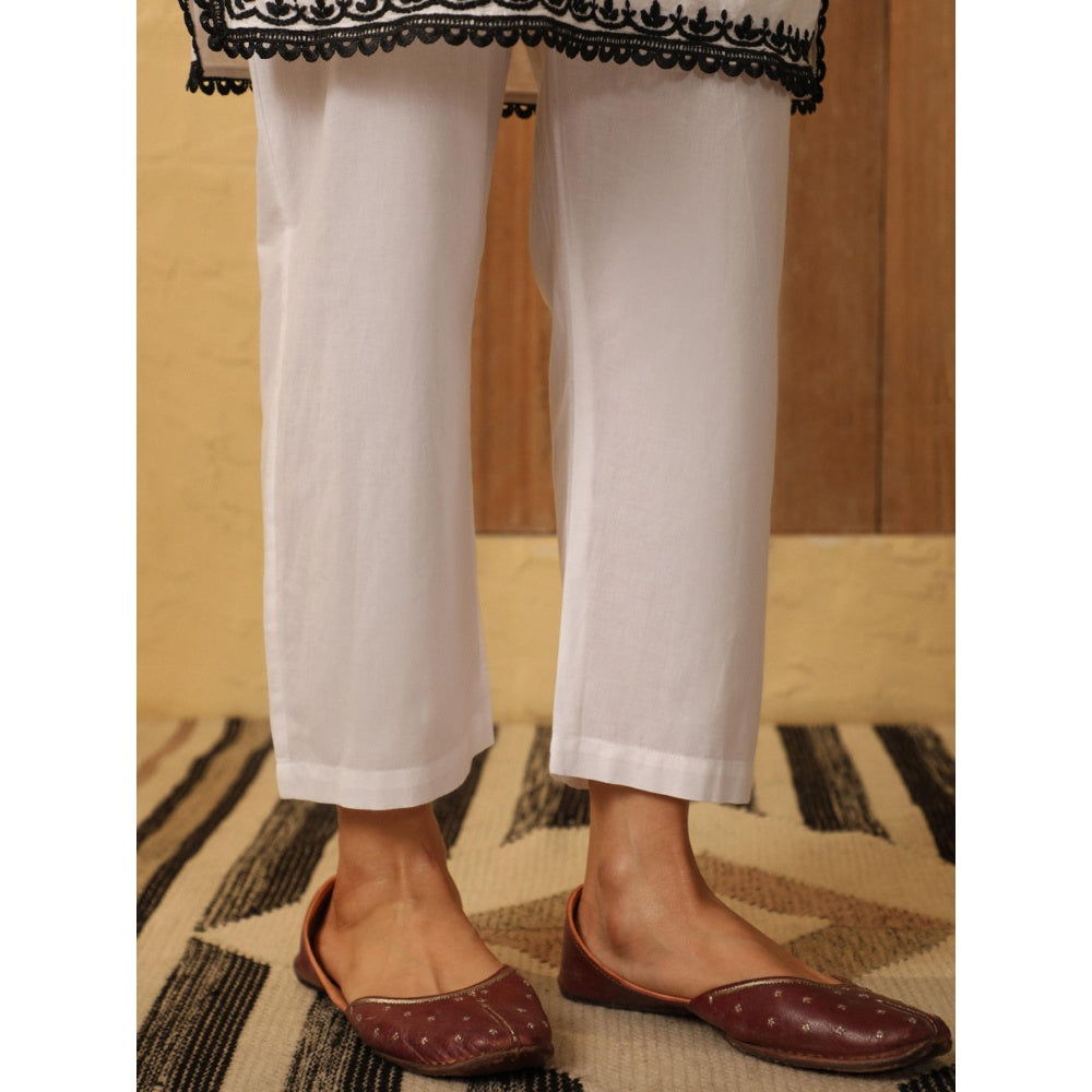 House of Chikankari Women's Chikankari Embroidered Kurti and Pant (Set of 2)