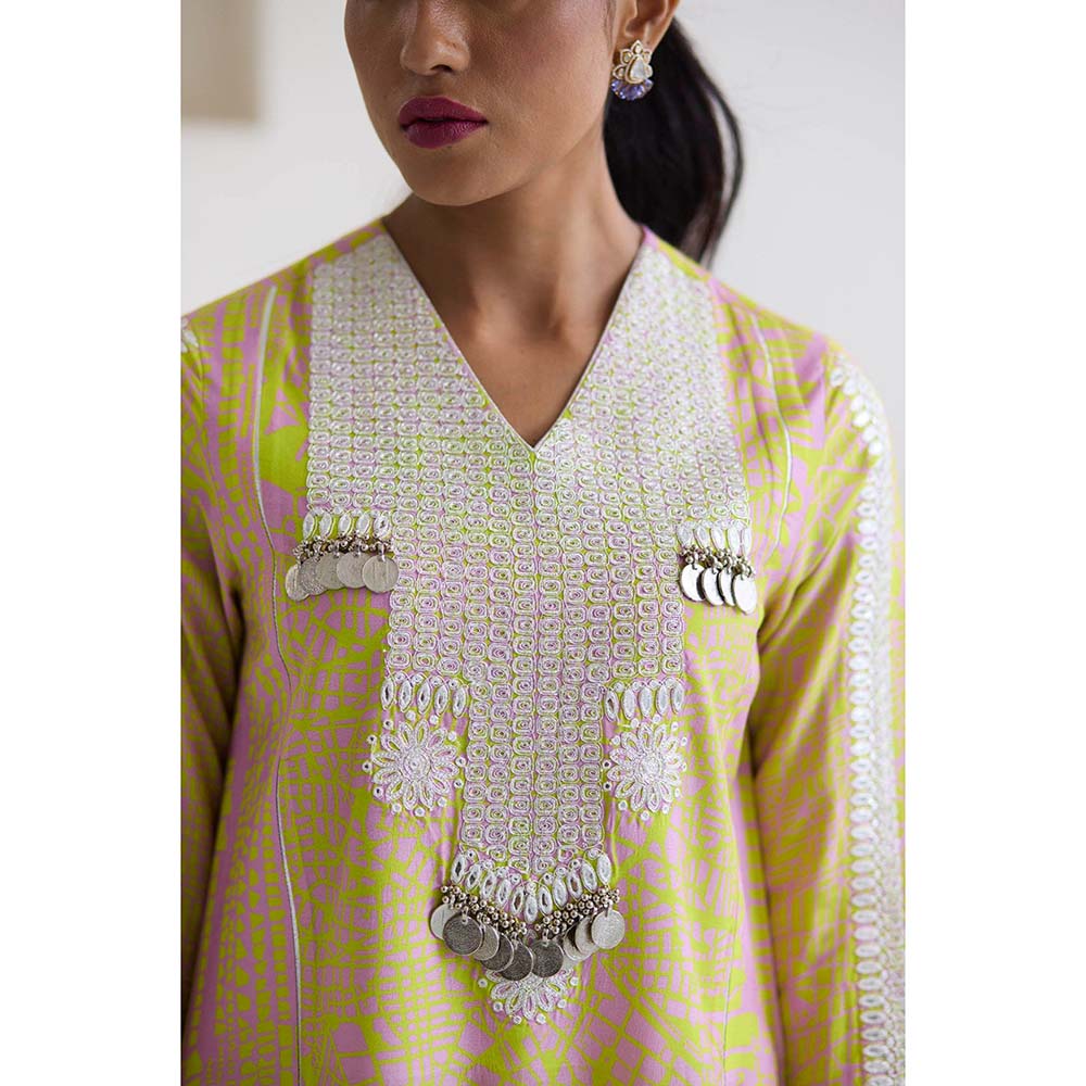 Inej Lakeer Yellow Straight Kurta with Pant (Set of 2)