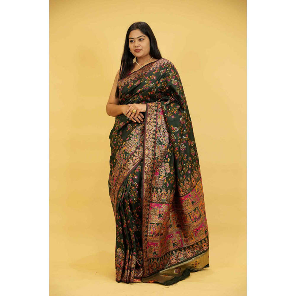 Isadora Life Womens Printed Green Pre-Draped Saree with Unstitched Blouse