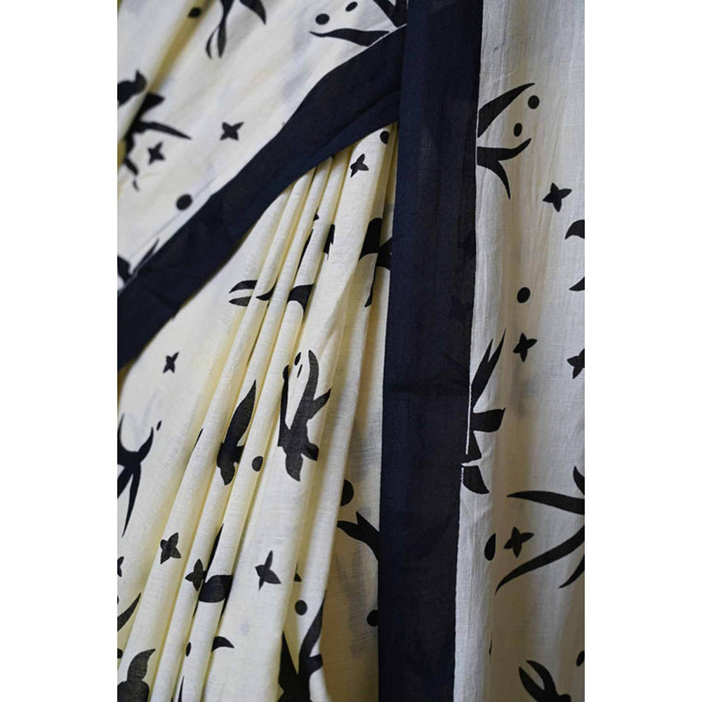 Isadora Life Womens Printed Off White Pre-Draped Saree With Unstitched Blouse