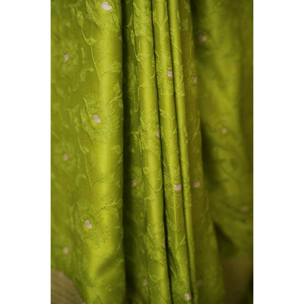 Isadora Life Banarasi Mashru Silk Saree with Unstitched Blouse