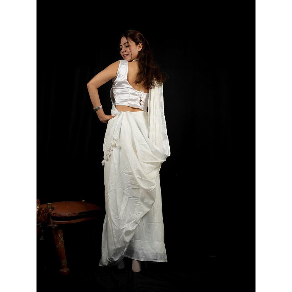 Isadora Life White Solid Pre-Draped Saree with Unstitched Blouse