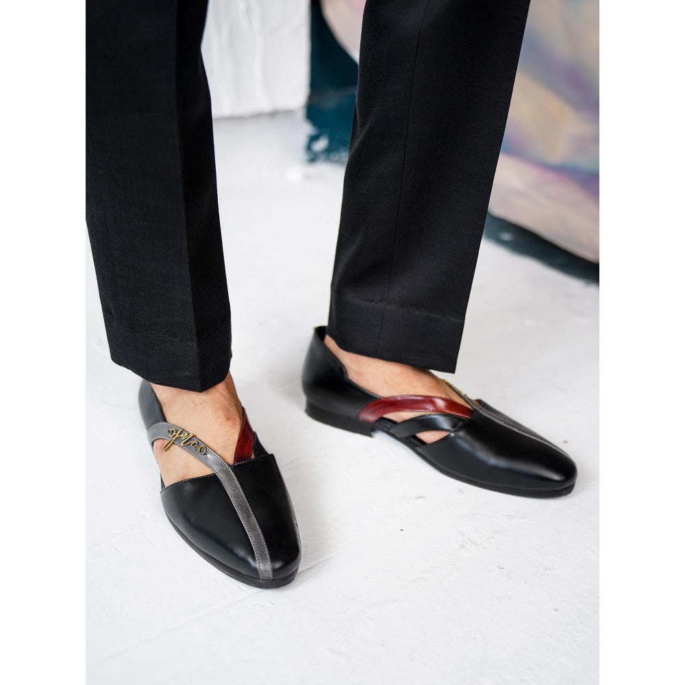 Jatin Malik V Strap Caligae