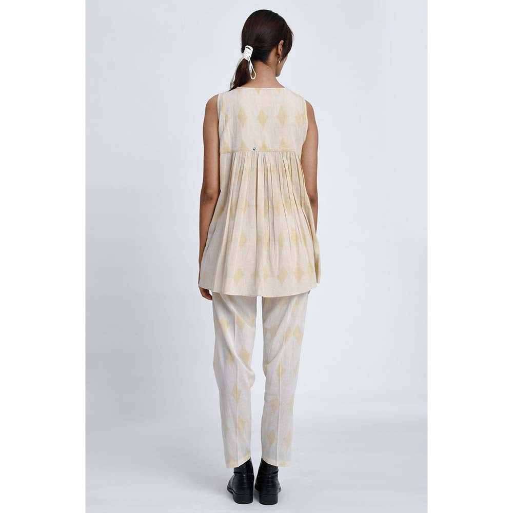 JAYATI GOENKA Hay Easy Co-Ord (Set of 2)