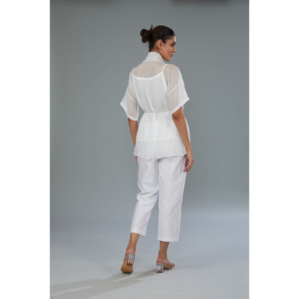 Kahani Lush Embroidered White Co-Ord (Set of 4)