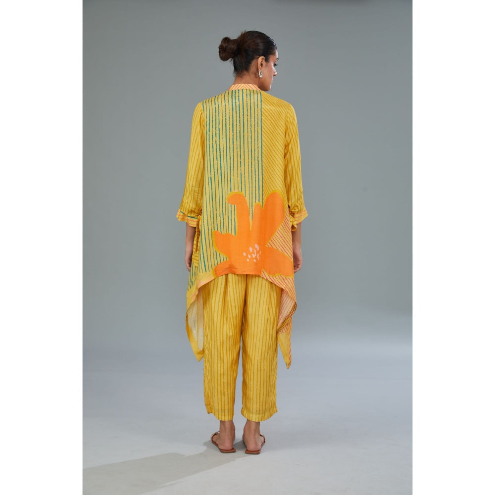 Kahani Lush Yellow Floral Co-Ord (Set of 2)
