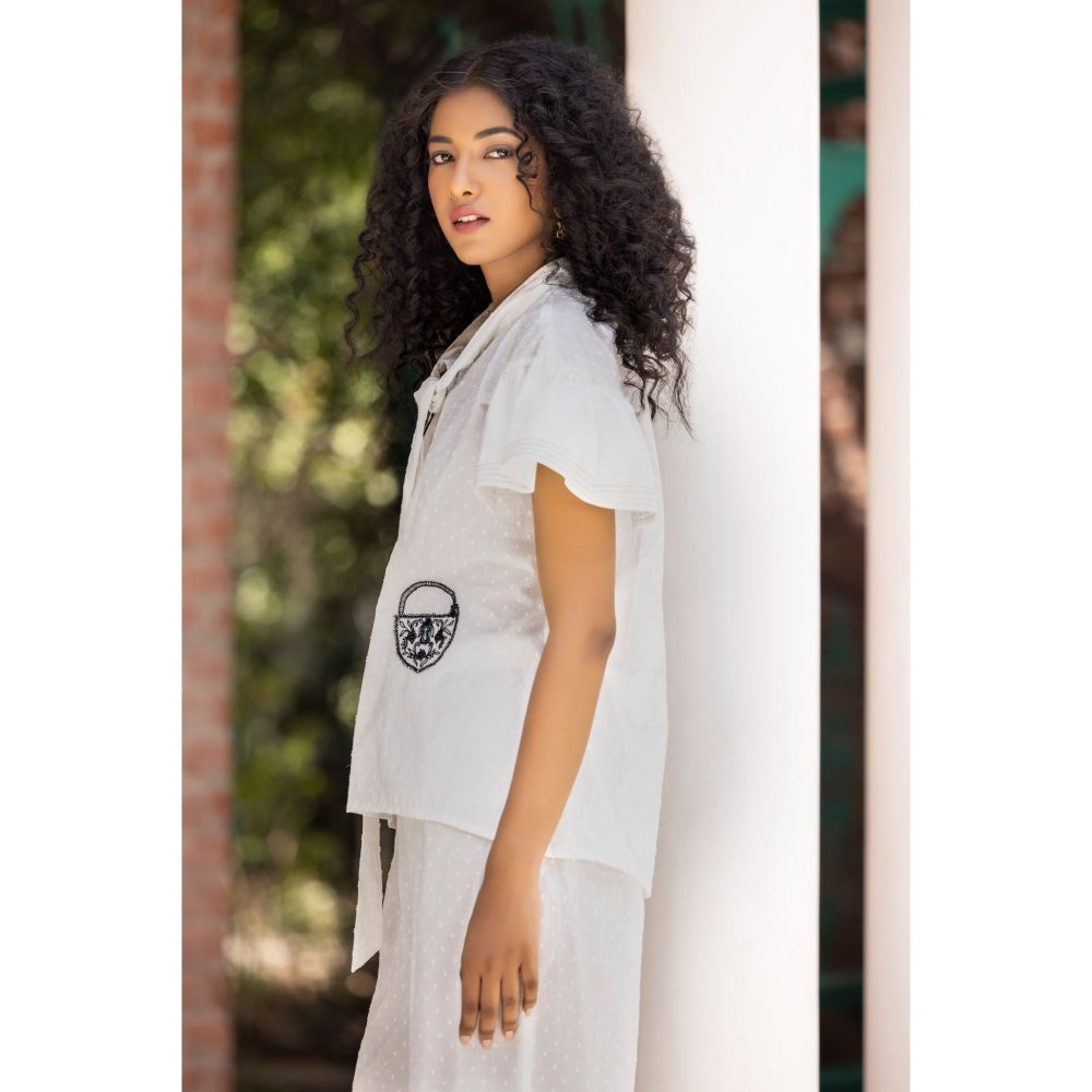 Kahani Lush White Embroidery Co-Ord (Set of 2)