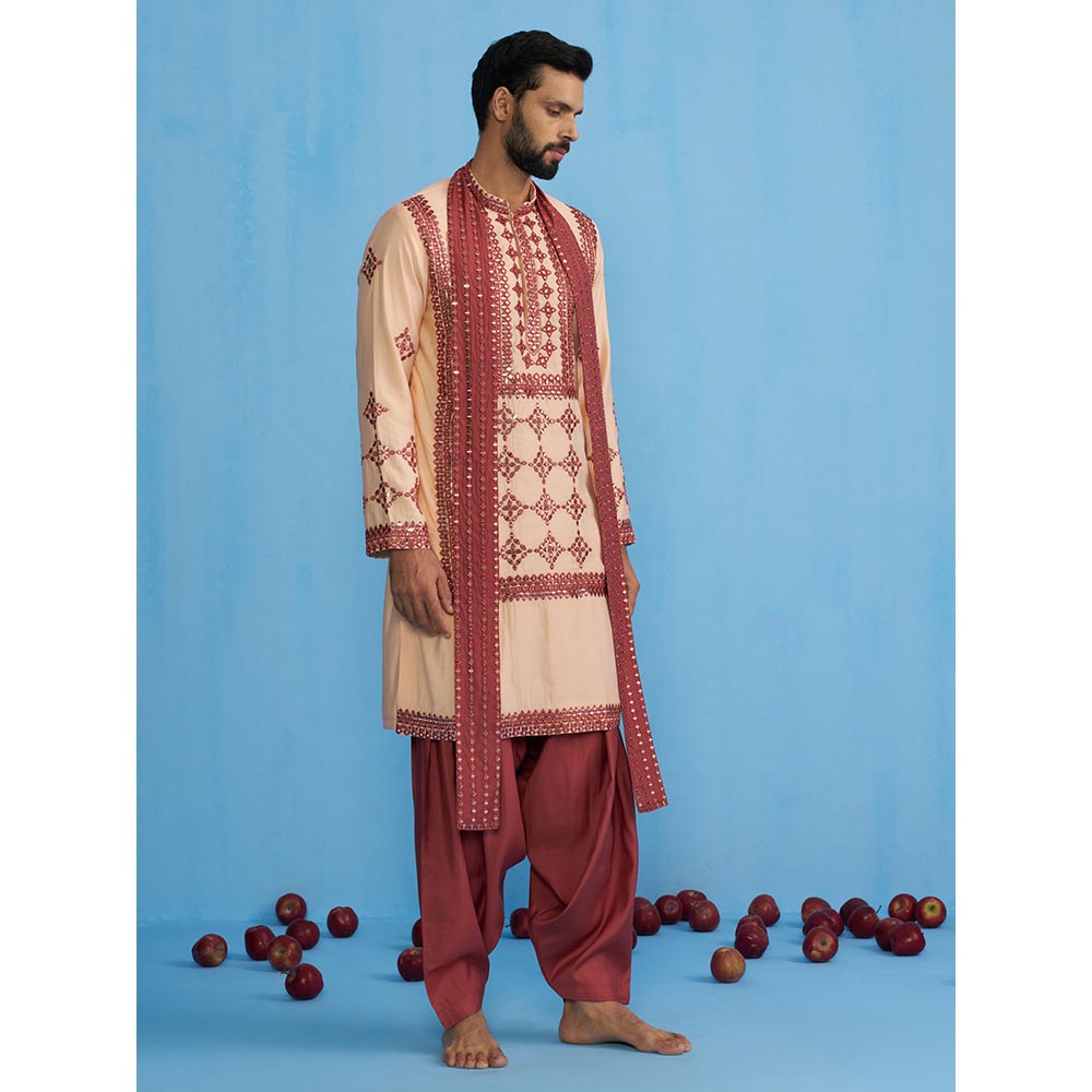 KALPRAAG Darpan Peach Kurta with Patiyala and Dupatta